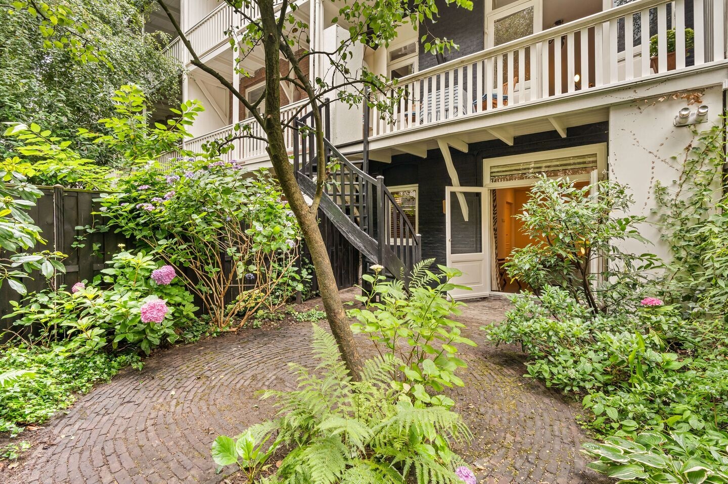 Appartement te koop: Van Eeghenlaan 4O, Amsterdam