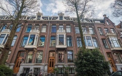 Van Eeghens. 121-3