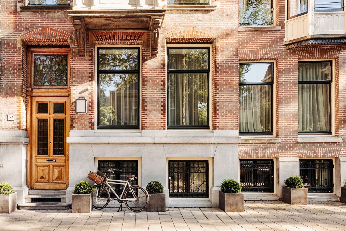 Tussenwoning te koop: Van Eeghenstraat 125, Amsterdam