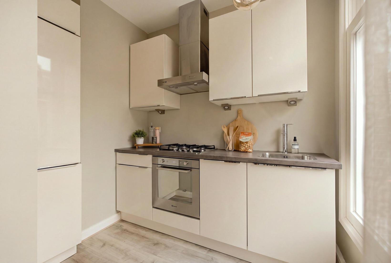 Appartement te koop: Van Eeghenstraat 12-1, Amsterdam