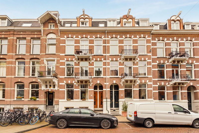 Appartement te koop Van Eeghenstraat 12-1
