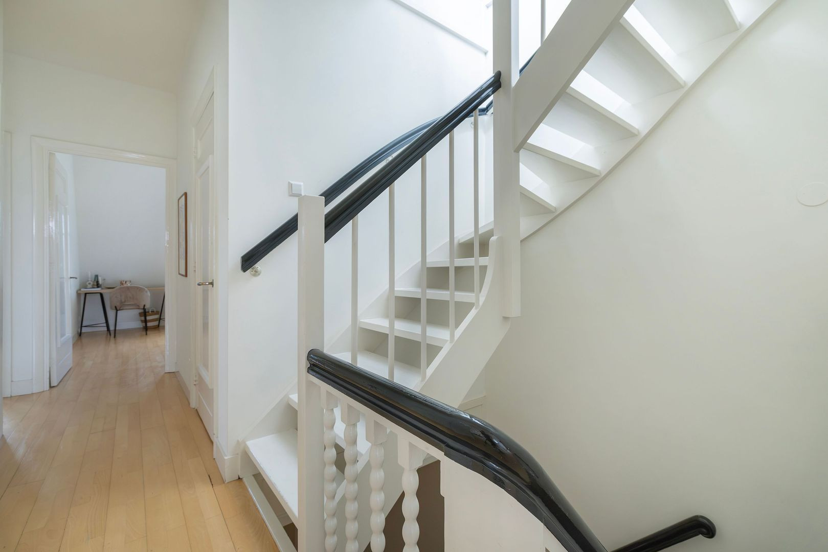 Appartement te koop: J.J. Viottastraat 21-2, Amsterdam