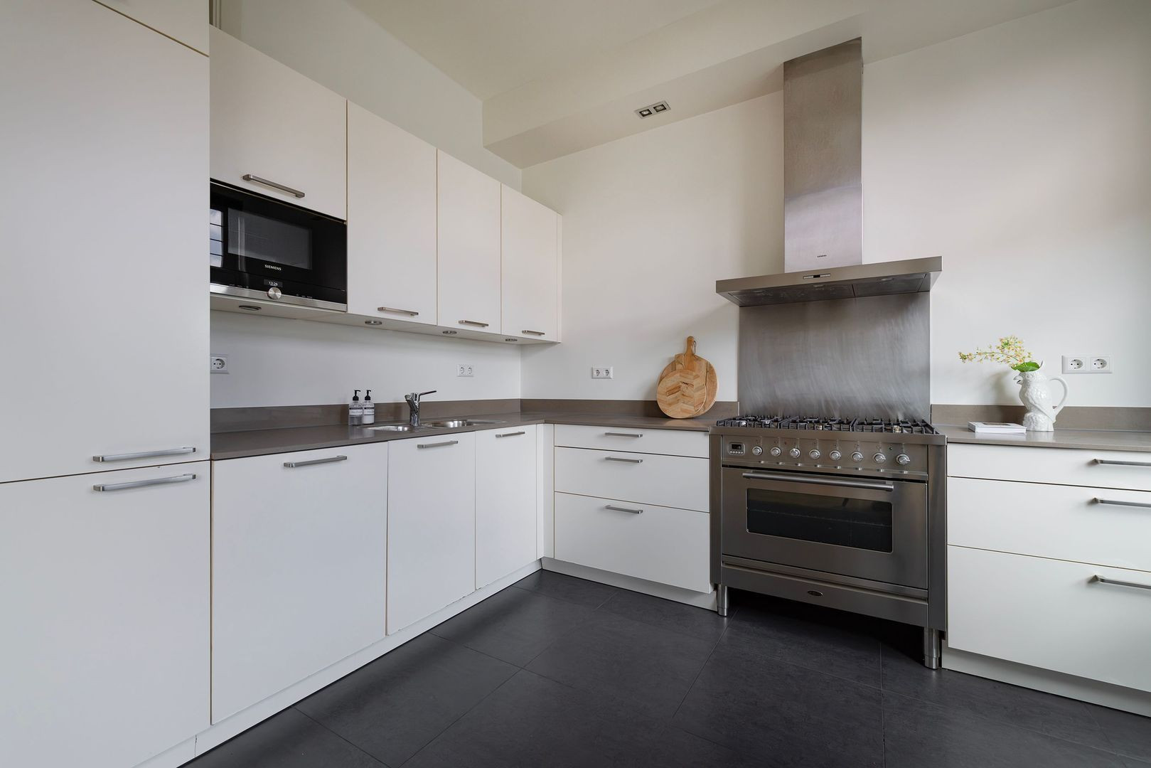 Appartement te koop: J.J. Viottastraat 21-2, Amsterdam