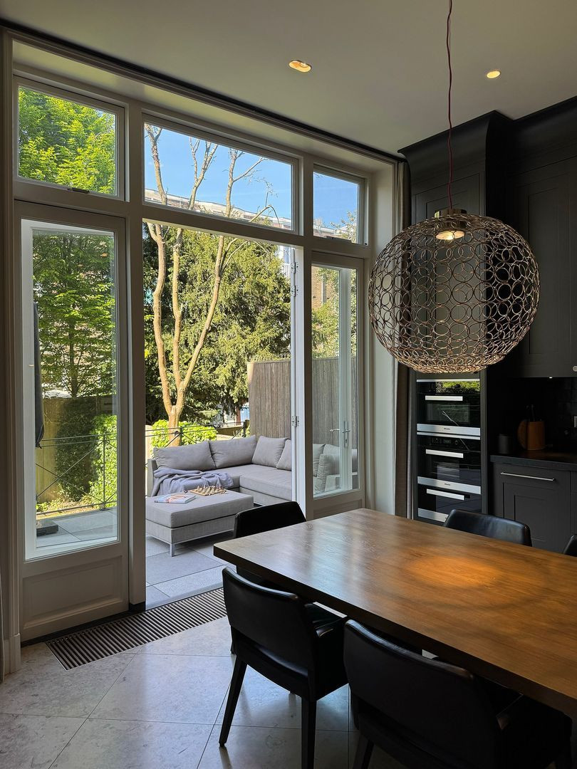 Tussenwoning te koop: J.J. Viottastraat 46, Amsterdam