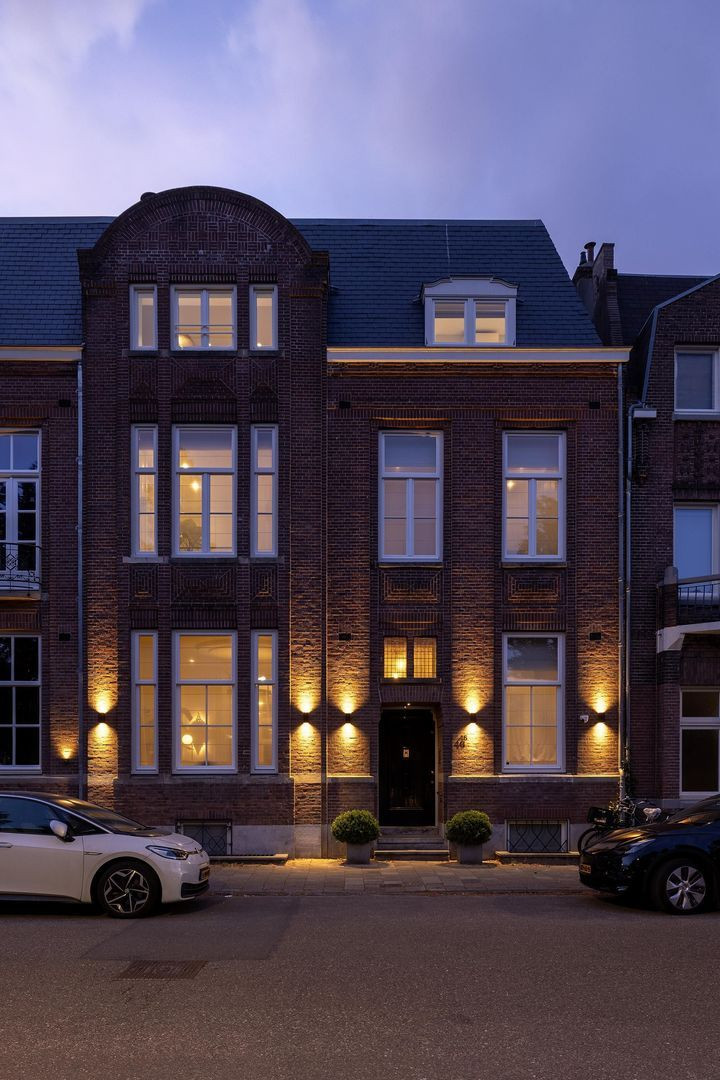 Tussenwoning te koop: J.J. Viottastraat 46, Amsterdam