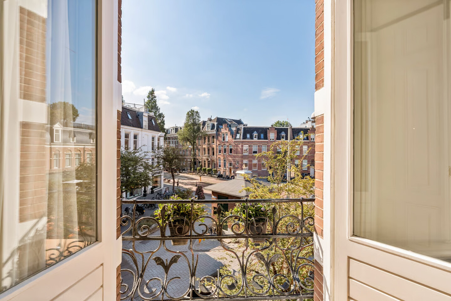 Appartement te koop: Jacob Obrechtstraat 9-1, Amsterdam
