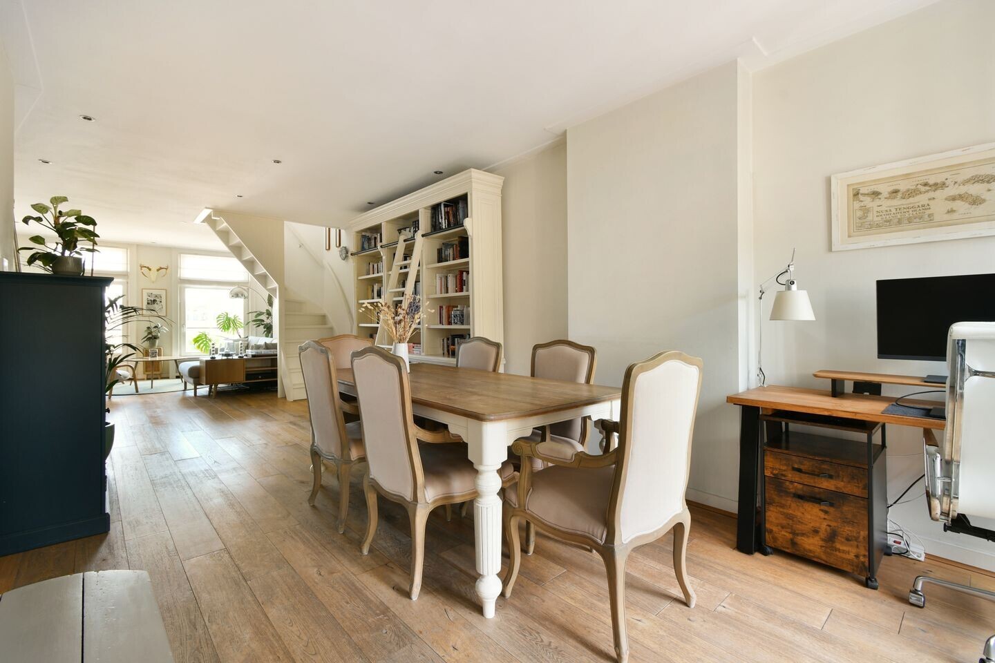 Appartement te koop: Hobbemakade 79-3, Amsterdam