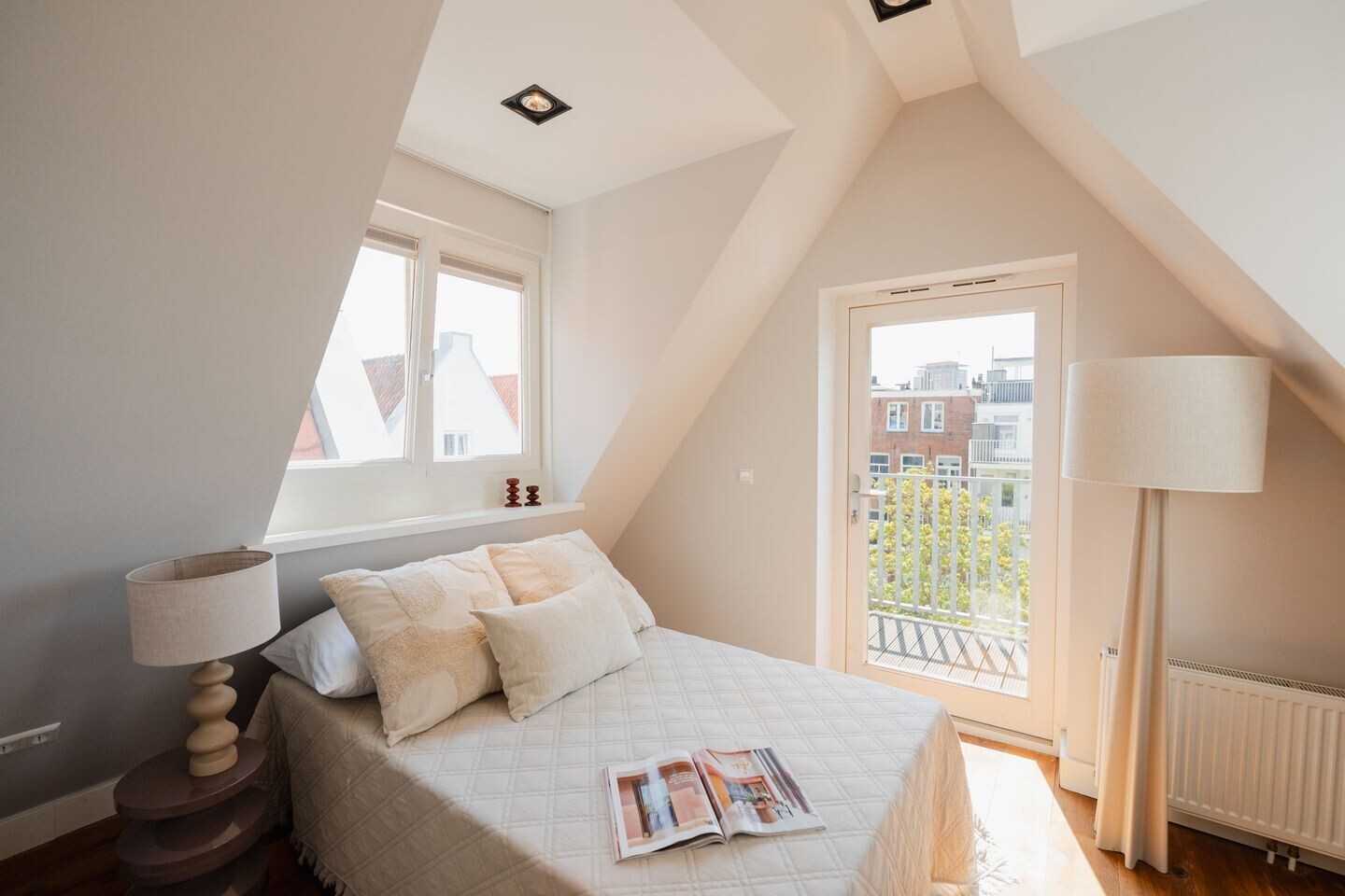 Studio te koop: Eerste Jan Steenstraat 74-4, Amsterdam