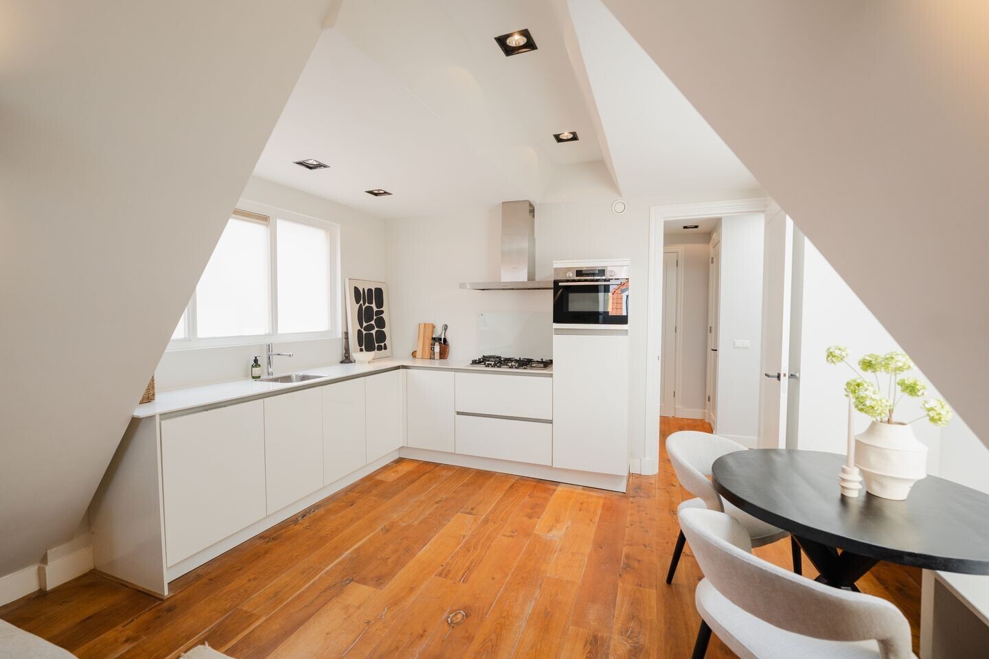 Studio te koop: Eerste Jan Steenstraat 74-4, Amsterdam