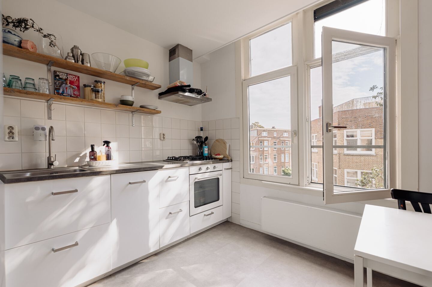Studio te koop: Karel du Jardinstraat 43-3, Amsterdam