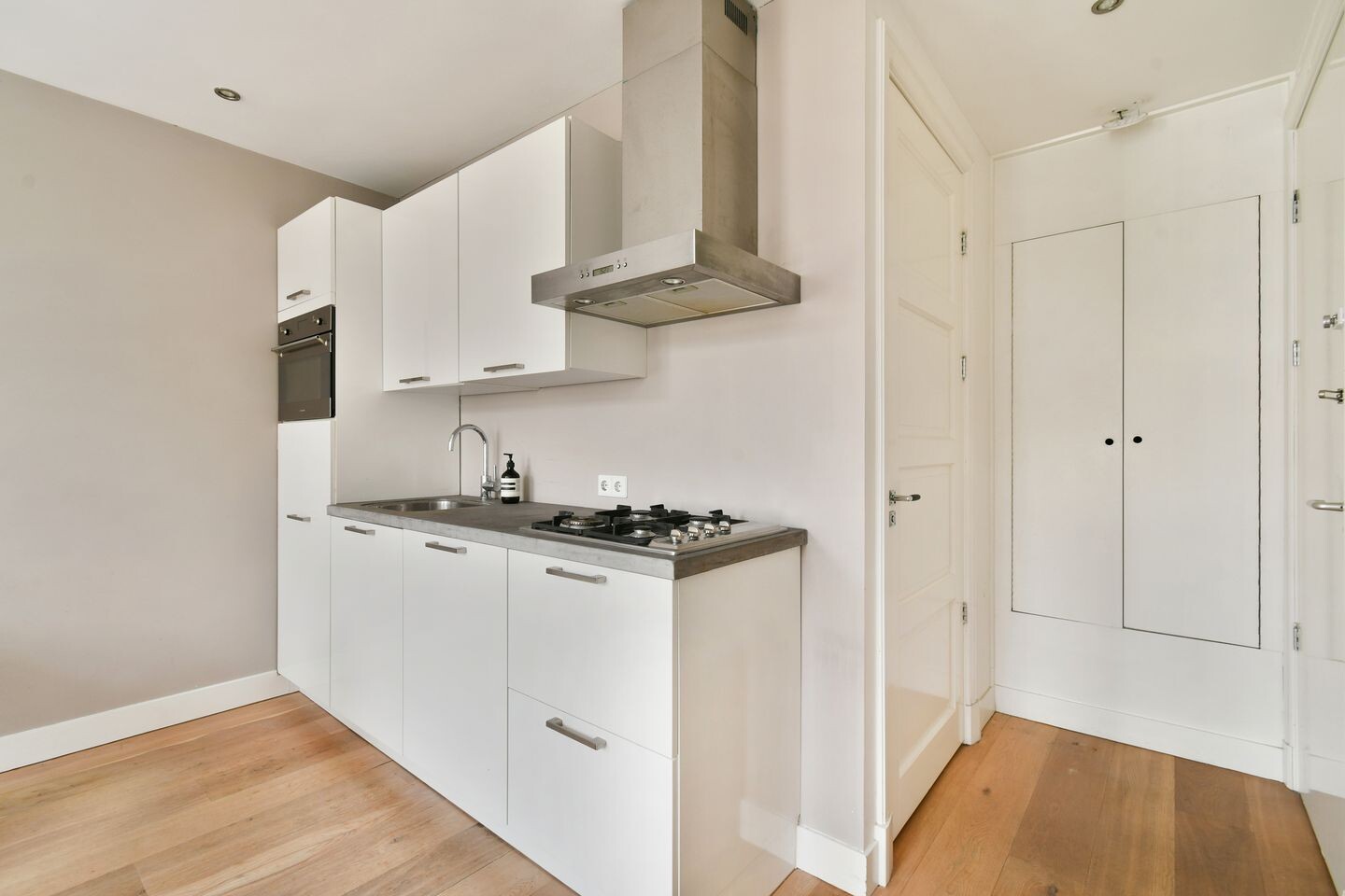Studio te koop: Gerard Doustraat 94-2V, Amsterdam