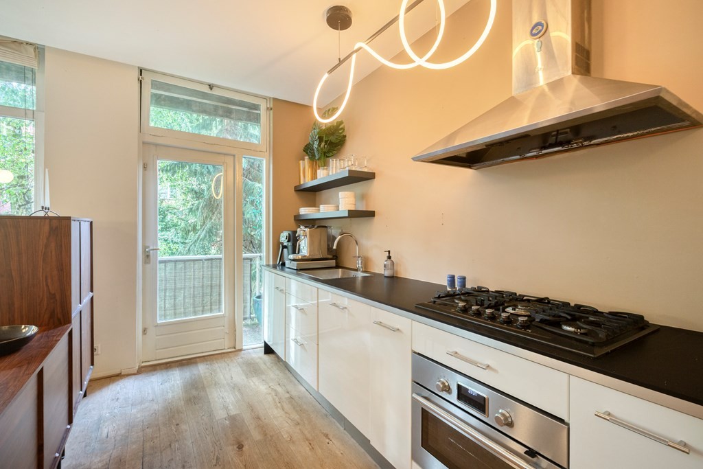 Appartement te koop: Tweede Jacob van Campenstraat 104A, Amsterdam