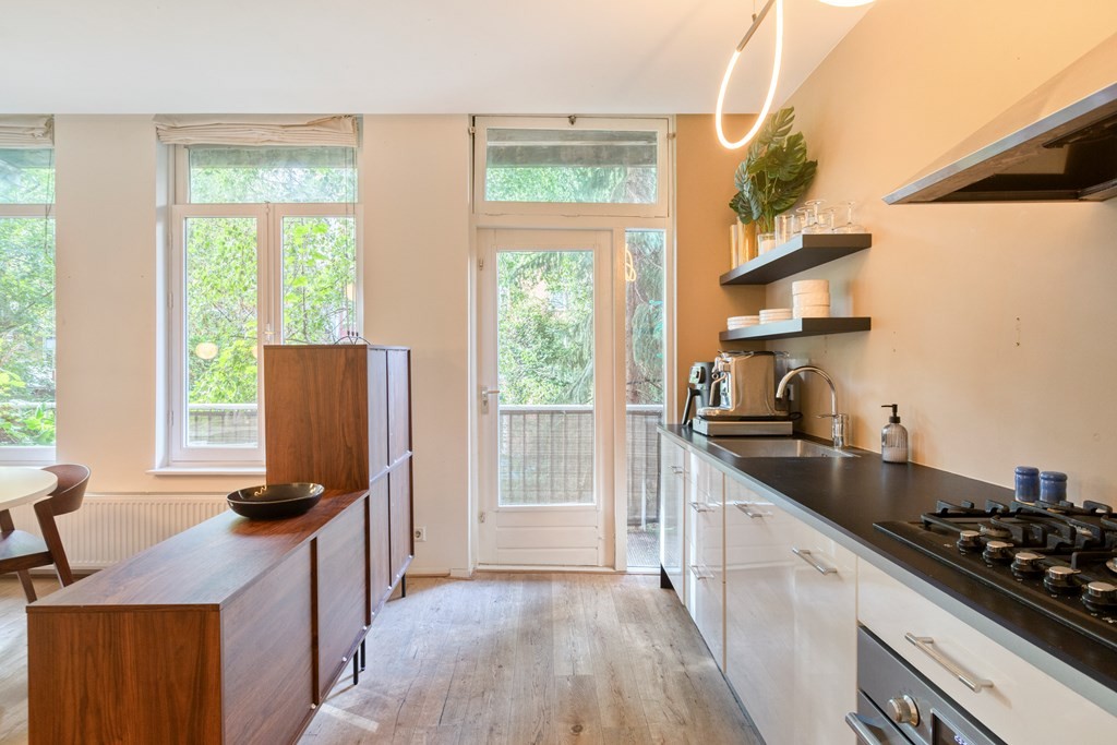 Appartement te koop: Tweede Jacob van Campenstraat 104A, Amsterdam