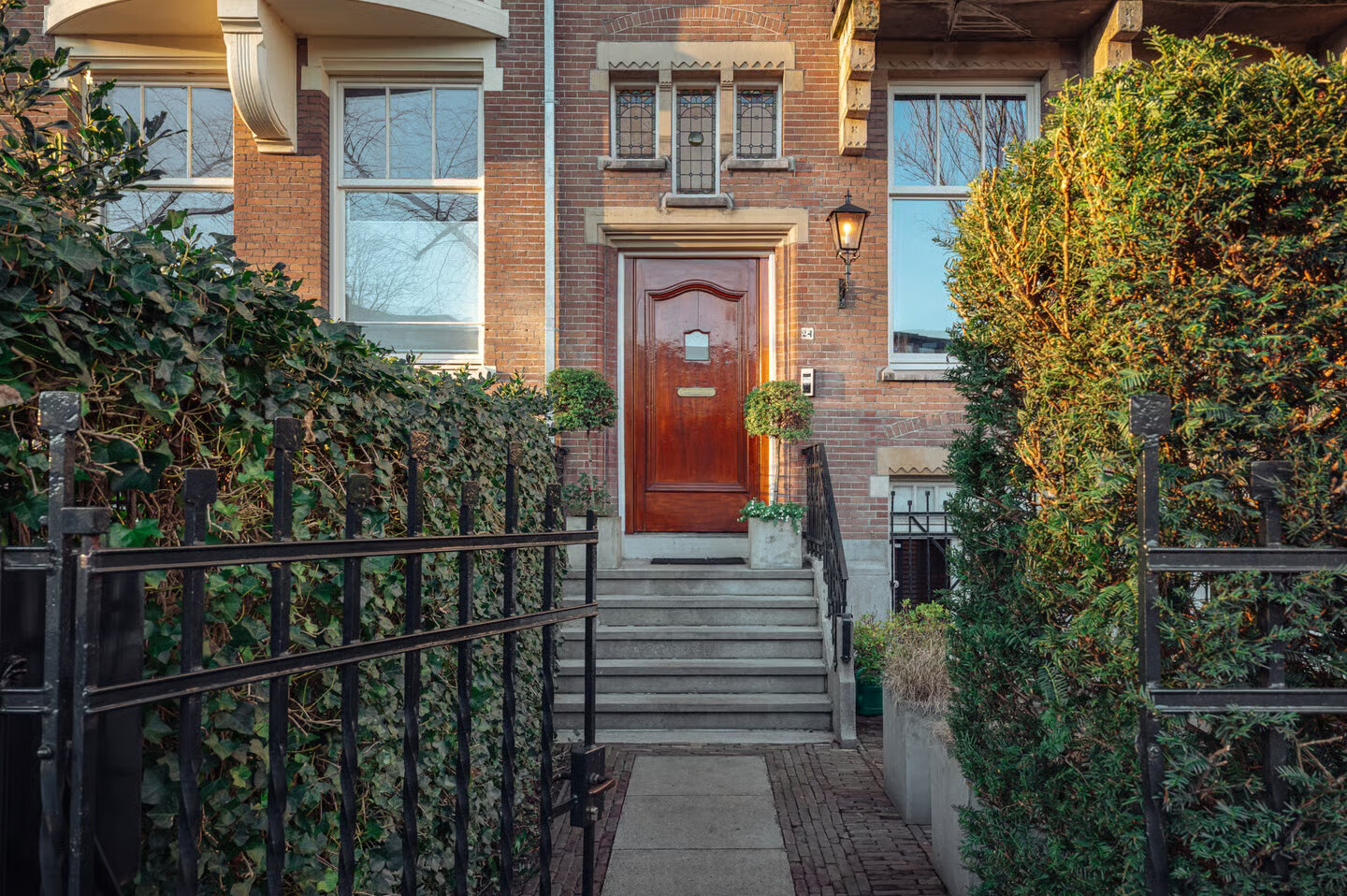 Tussenwoning te koop: Valeriusplein 24, Amsterdam