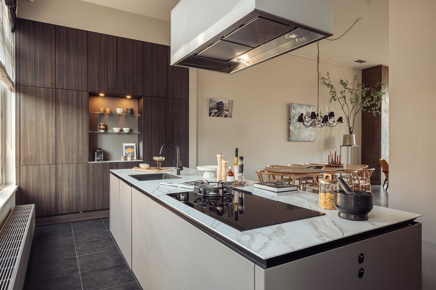 Tussenwoning te koop: Valeriusplein 24, Amsterdam