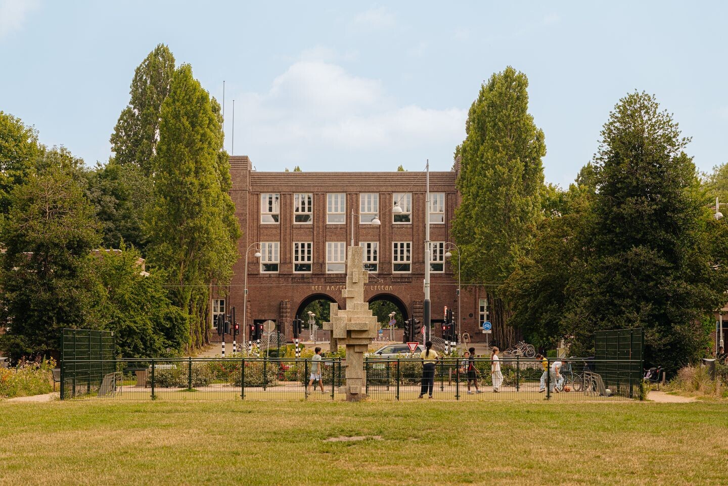 Tussenwoning te koop: Valeriusplein 34, Amsterdam