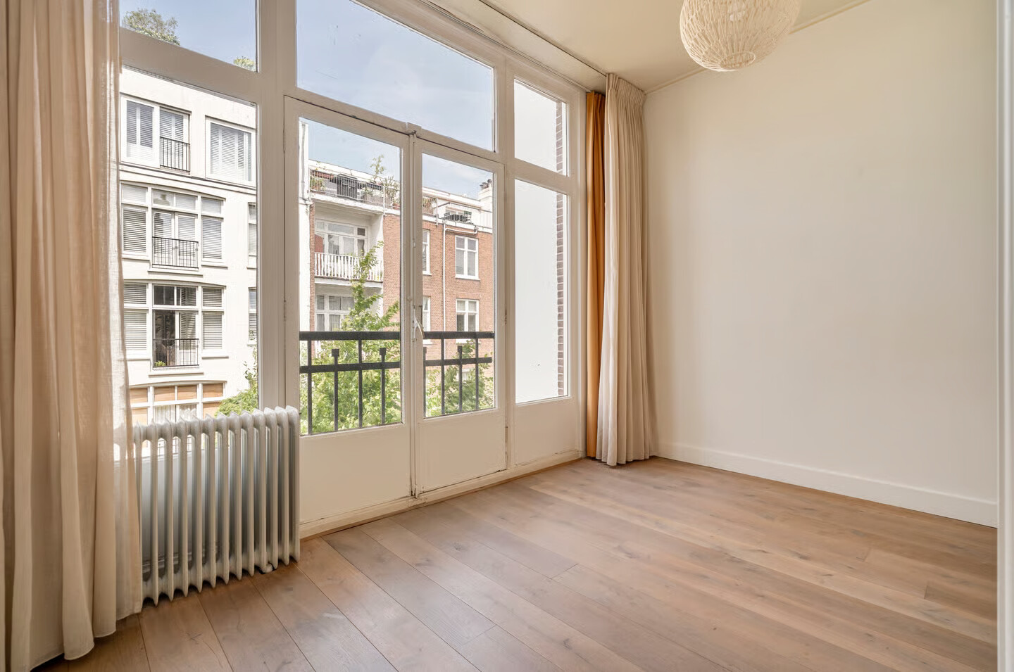 Appartement te koop: Johannes Verhulststraat 206-2, Amsterdam