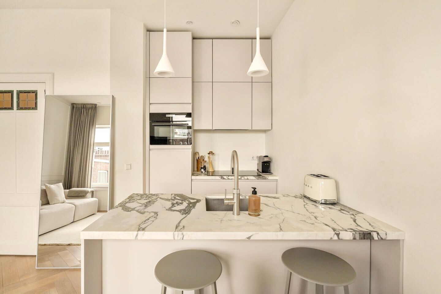 Studio te koop: Amstelveenseweg 186-4B, Amsterdam