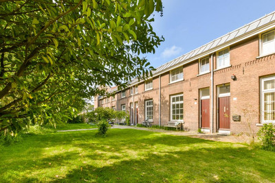 Amstelveens. 244