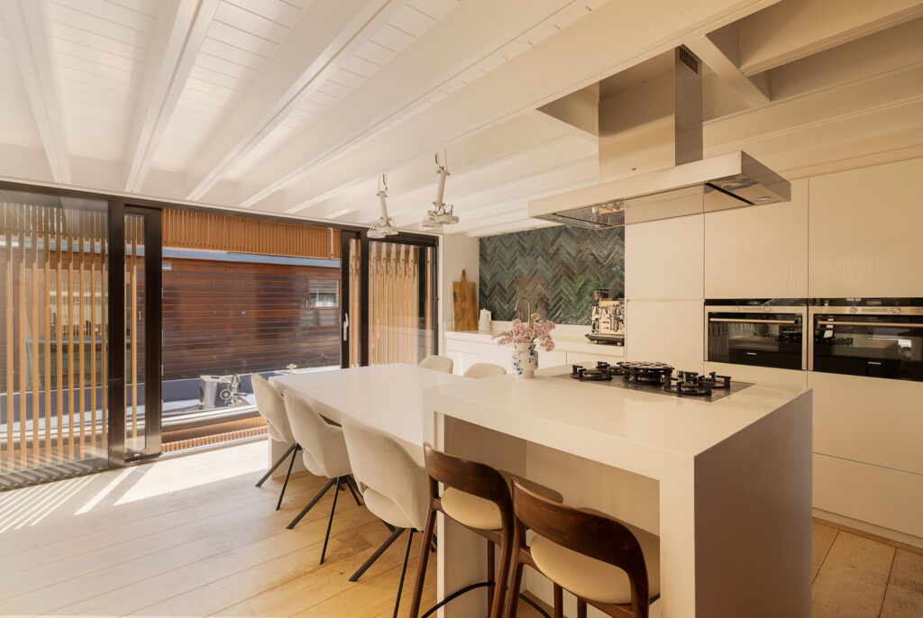 Woning te koop: Jachthavenweg 28A, Amsterdam