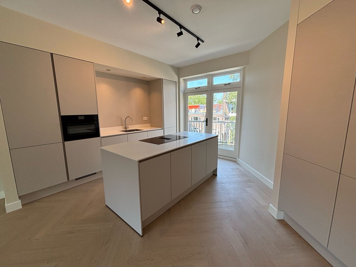 Appartement te huur: Breughelstraat 10-3, Amsterdam