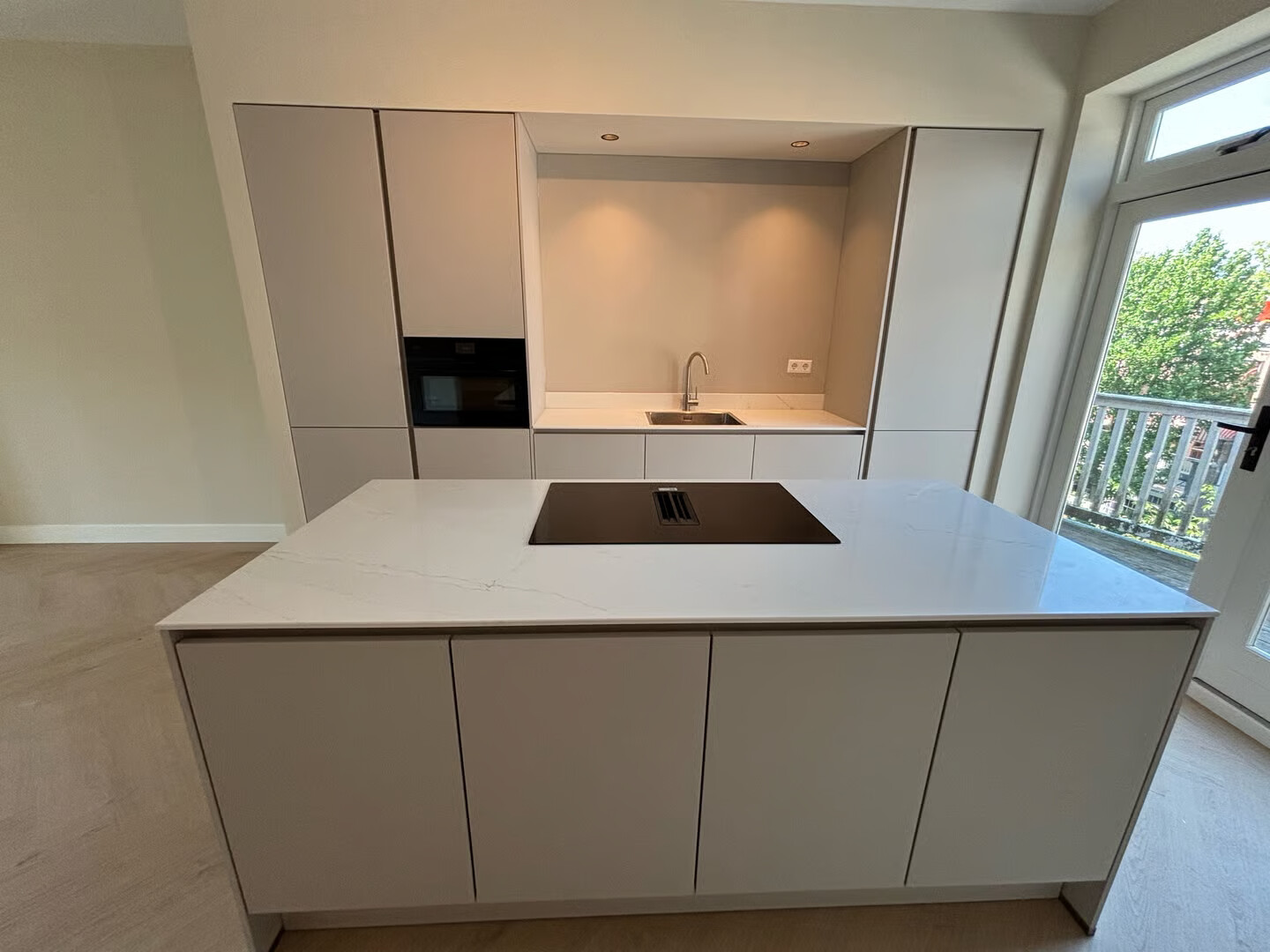 Appartement te huur: Breughelstraat 10-3, Amsterdam
