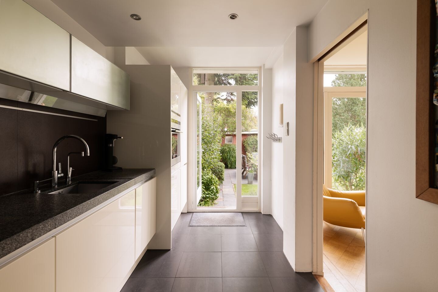 Hoekwoning te koop: Henriëtte Bosmansstraat 23, Amsterdam