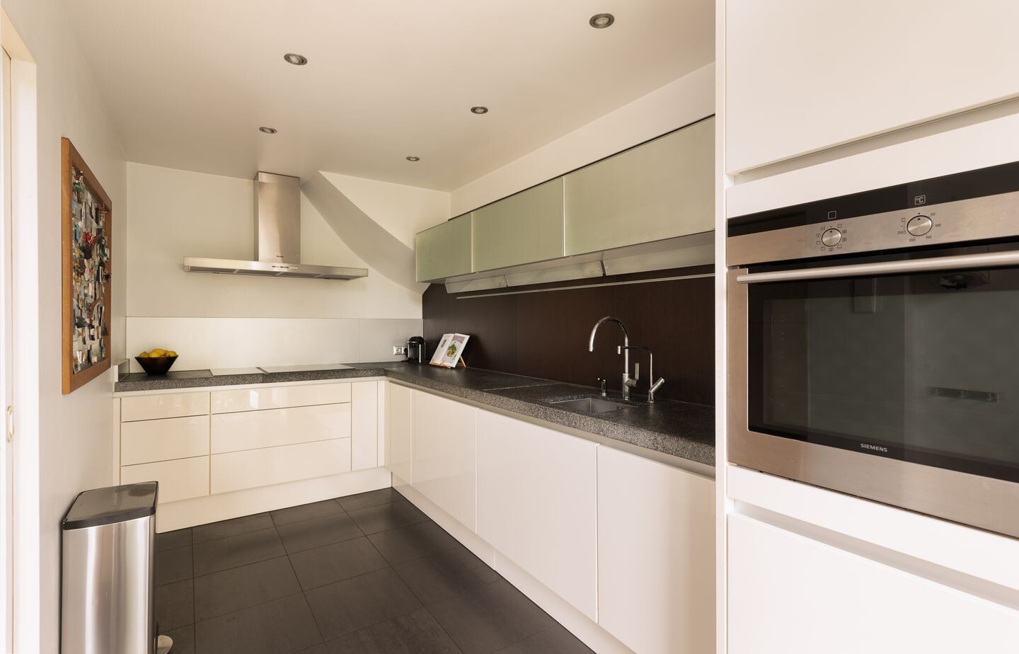 Hoekwoning te koop: Henriëtte Bosmansstraat 23, Amsterdam
