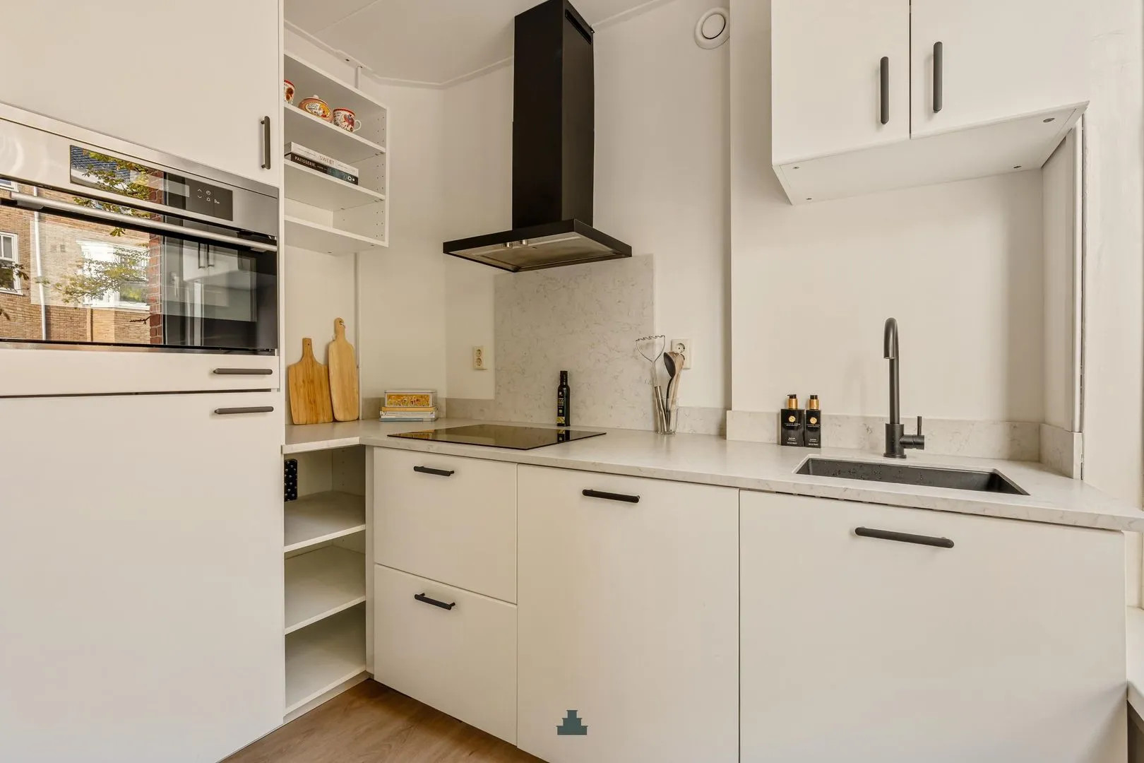 Studio te koop: Uiterwaardenstraat 161-1, Amsterdam