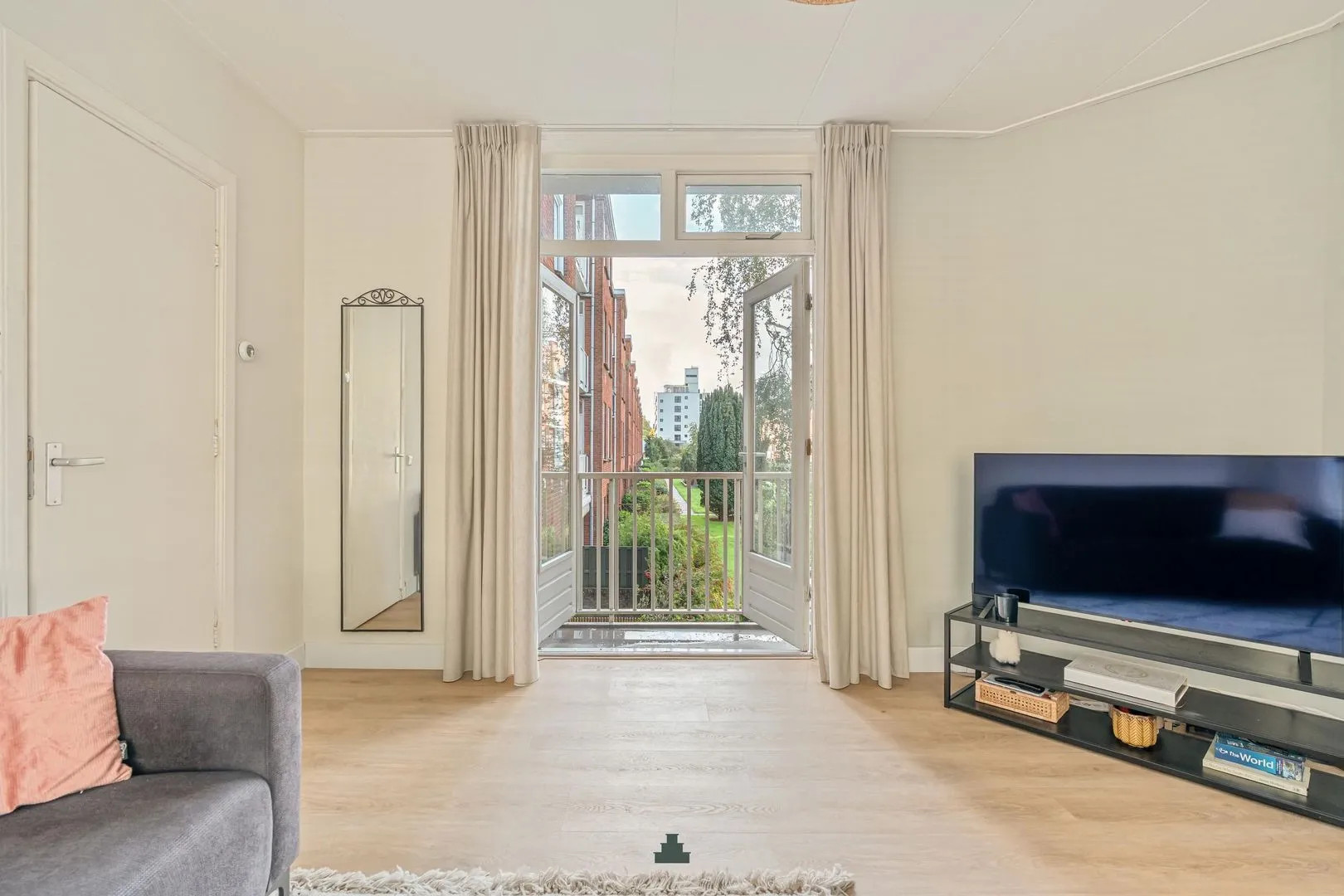 Studio te koop: Uiterwaardenstraat 161-1, Amsterdam