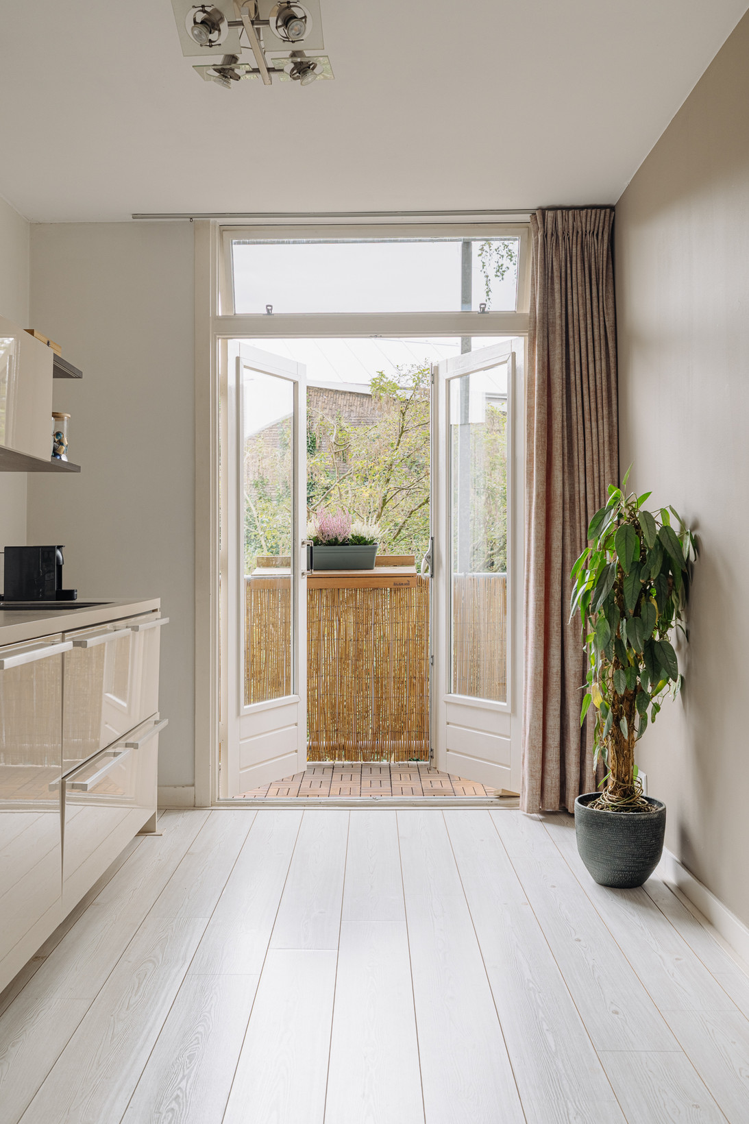 Appartement te koop: Kromme-Mijdrechtstraat 57-1, Amsterdam