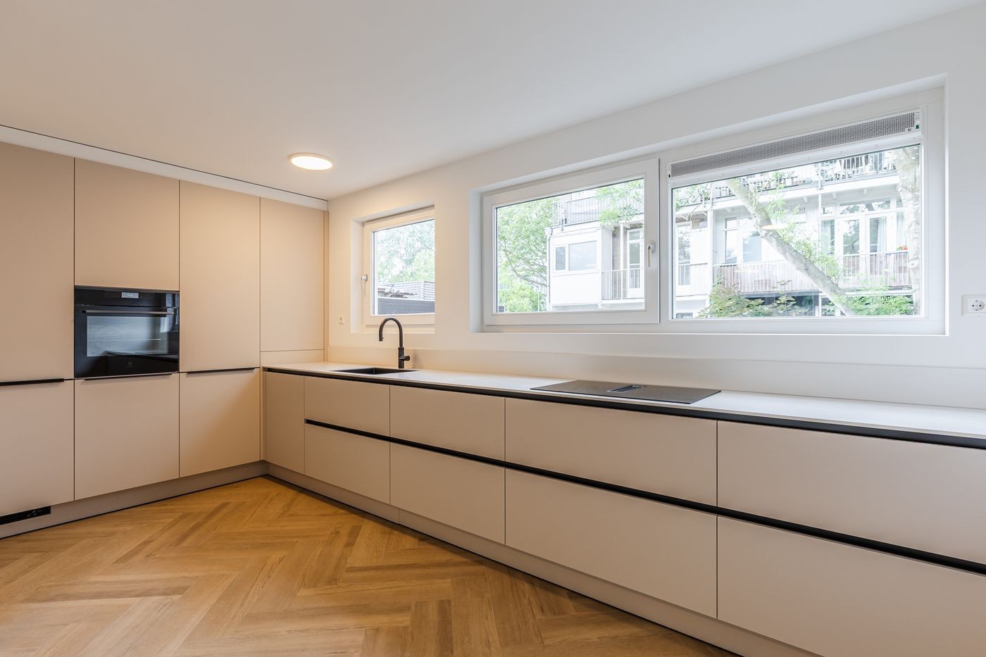 Tussenwoning te koop: Amstelveenseweg 1166, Amsterdam