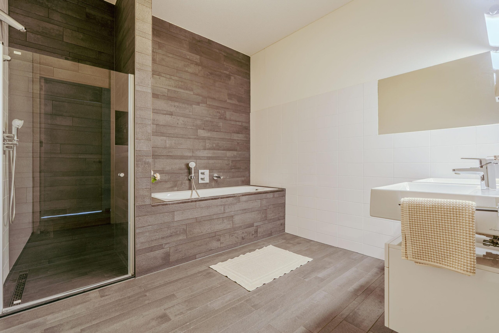 Appartement te koop: Gustav Mahlerlaan 212, Amsterdam