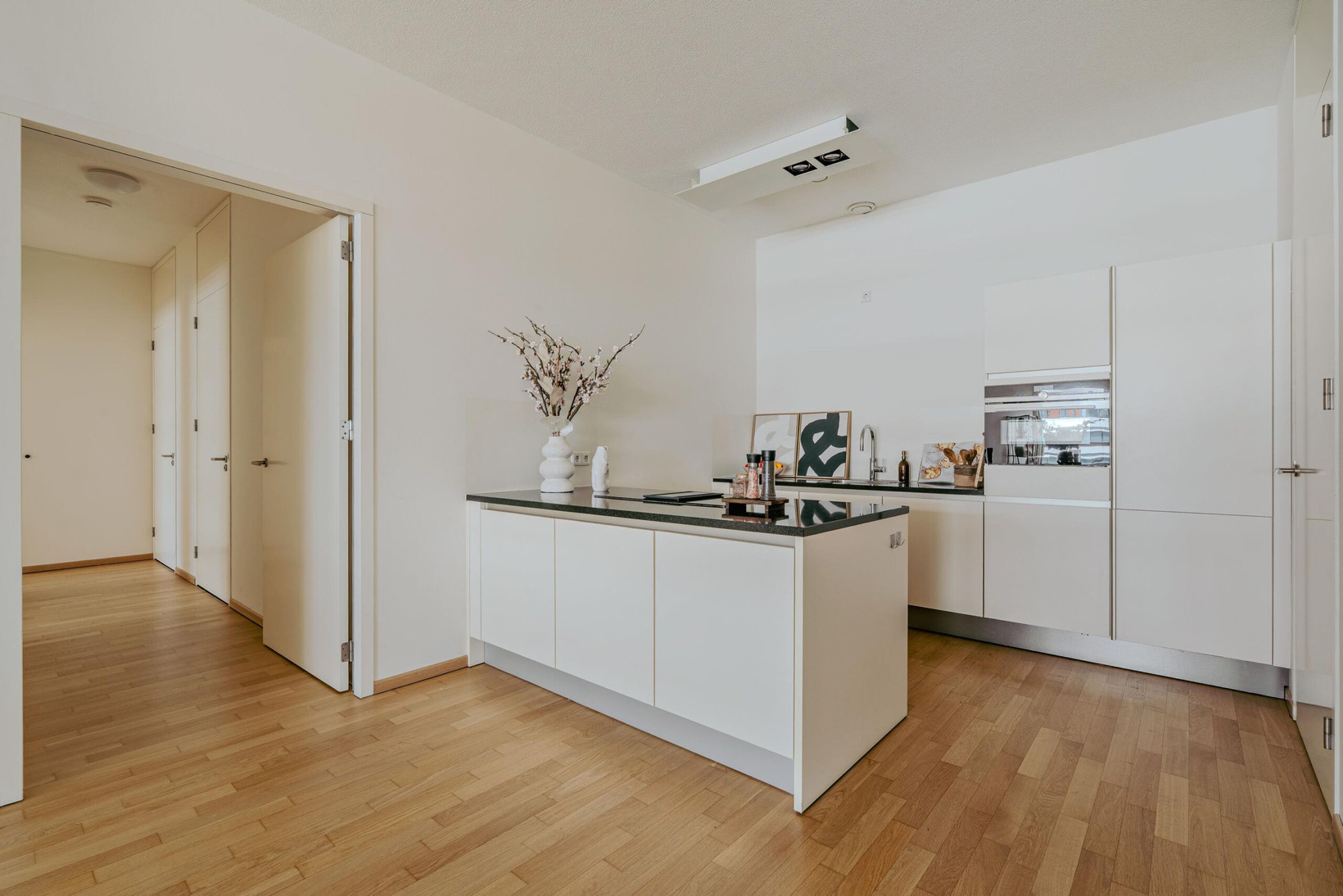 Appartement te koop: Gustav Mahlerlaan 212, Amsterdam