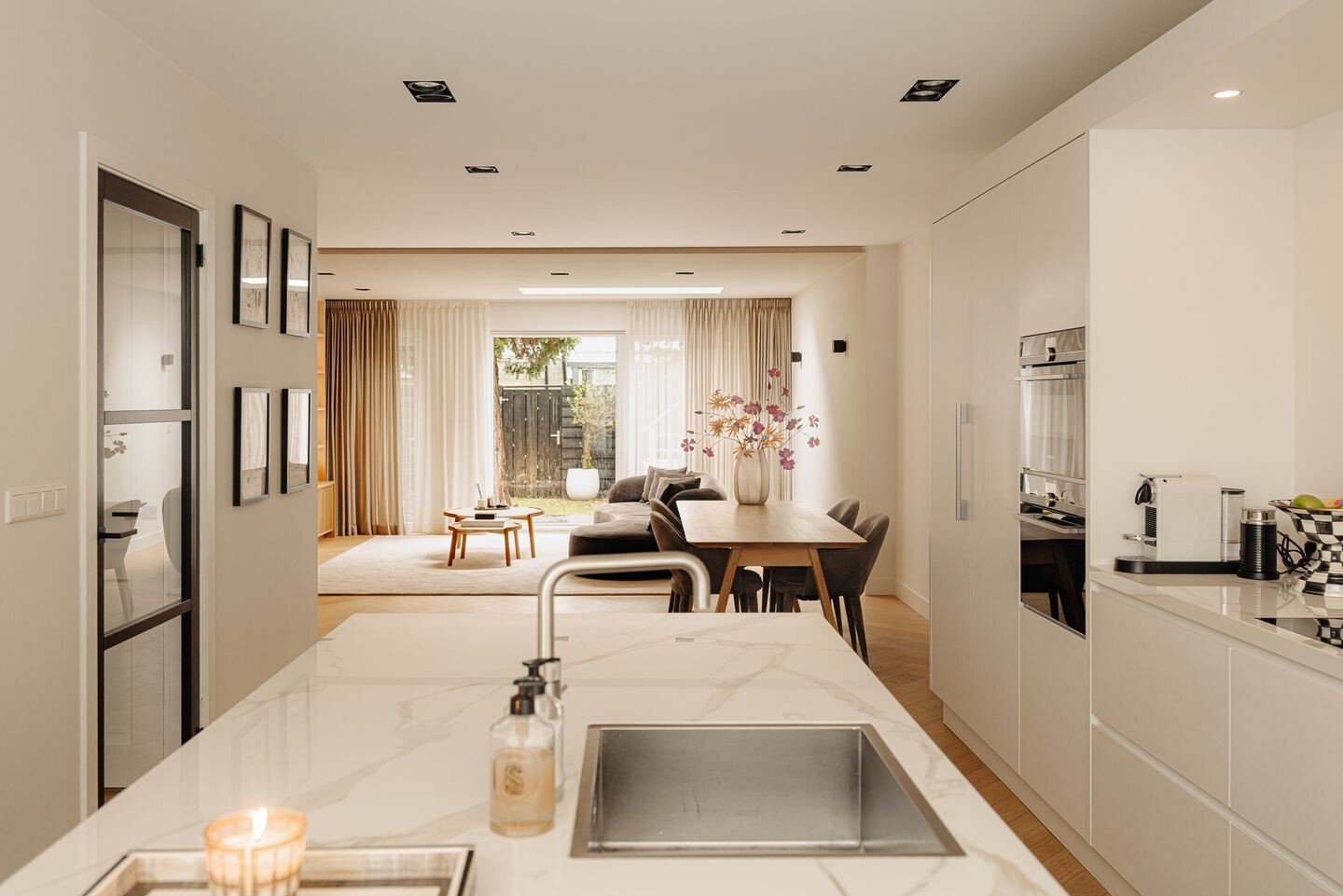 Tussenwoning te koop: Hillenraadt 30, Amsterdam