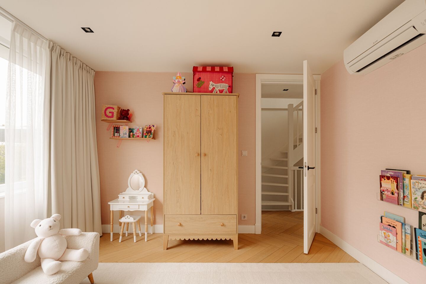 Tussenwoning te koop: Hillenraadt 30, Amsterdam
