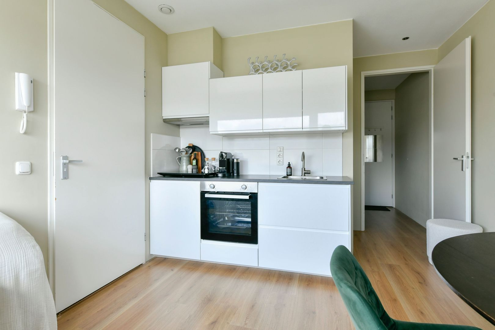 Studio te koop: Van Heenvlietlaan 264A, Amsterdam