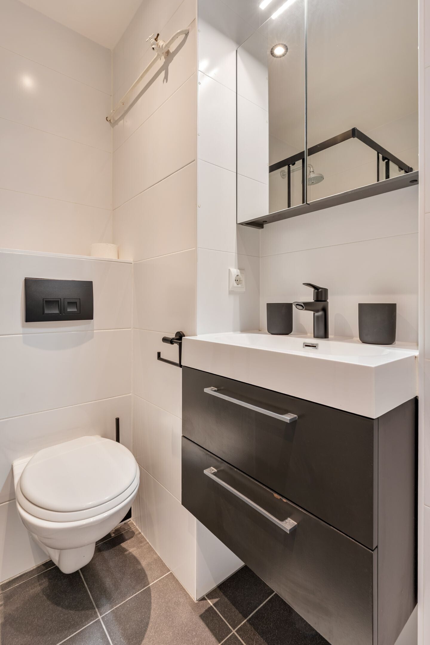 Studio te koop: Van Nijenrodeweg 102, Amsterdam