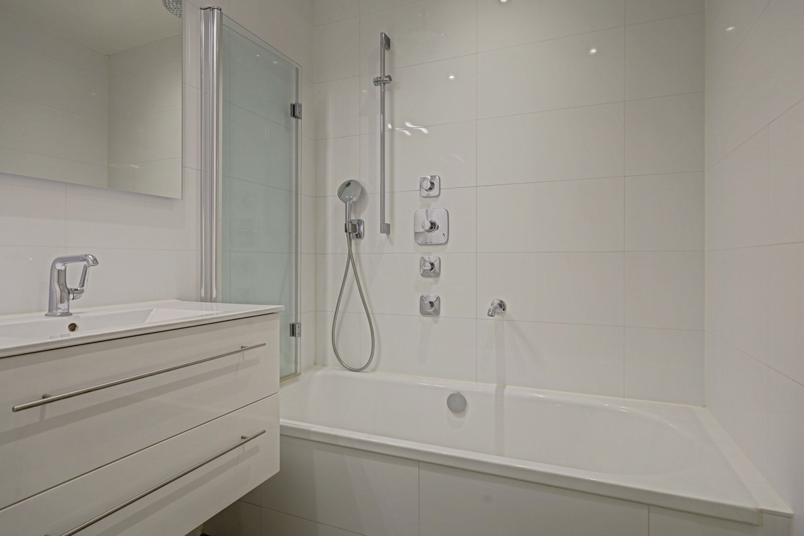 Appartement te koop: Mensinge 18, Amsterdam