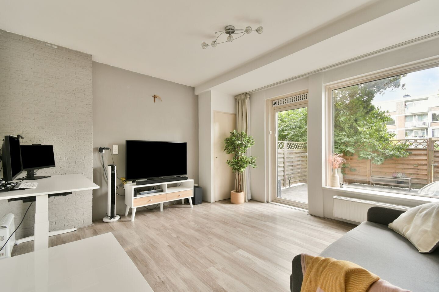Studio te koop: Oldengaarde 177, Amsterdam