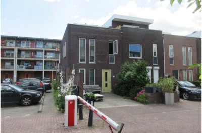 Edward Masseystraat 2