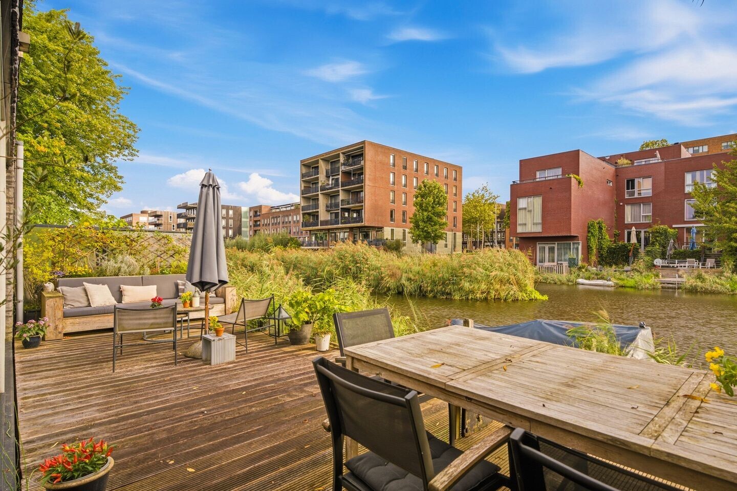 Twee-onder-één-kap te koop: Zwanebloemlaan 35, Amsterdam