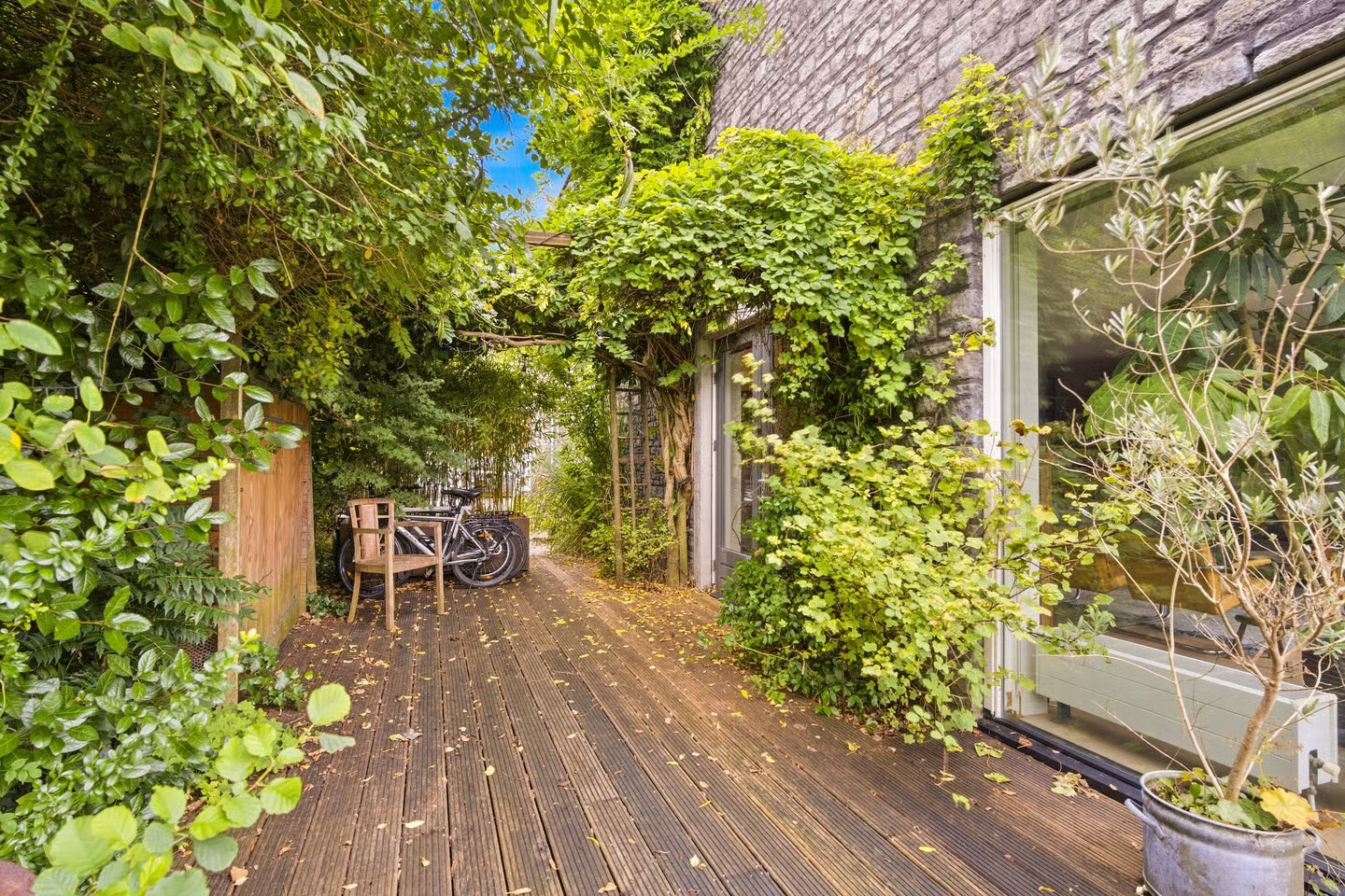 Twee-onder-één-kap te koop: Zwanebloemlaan 35, Amsterdam