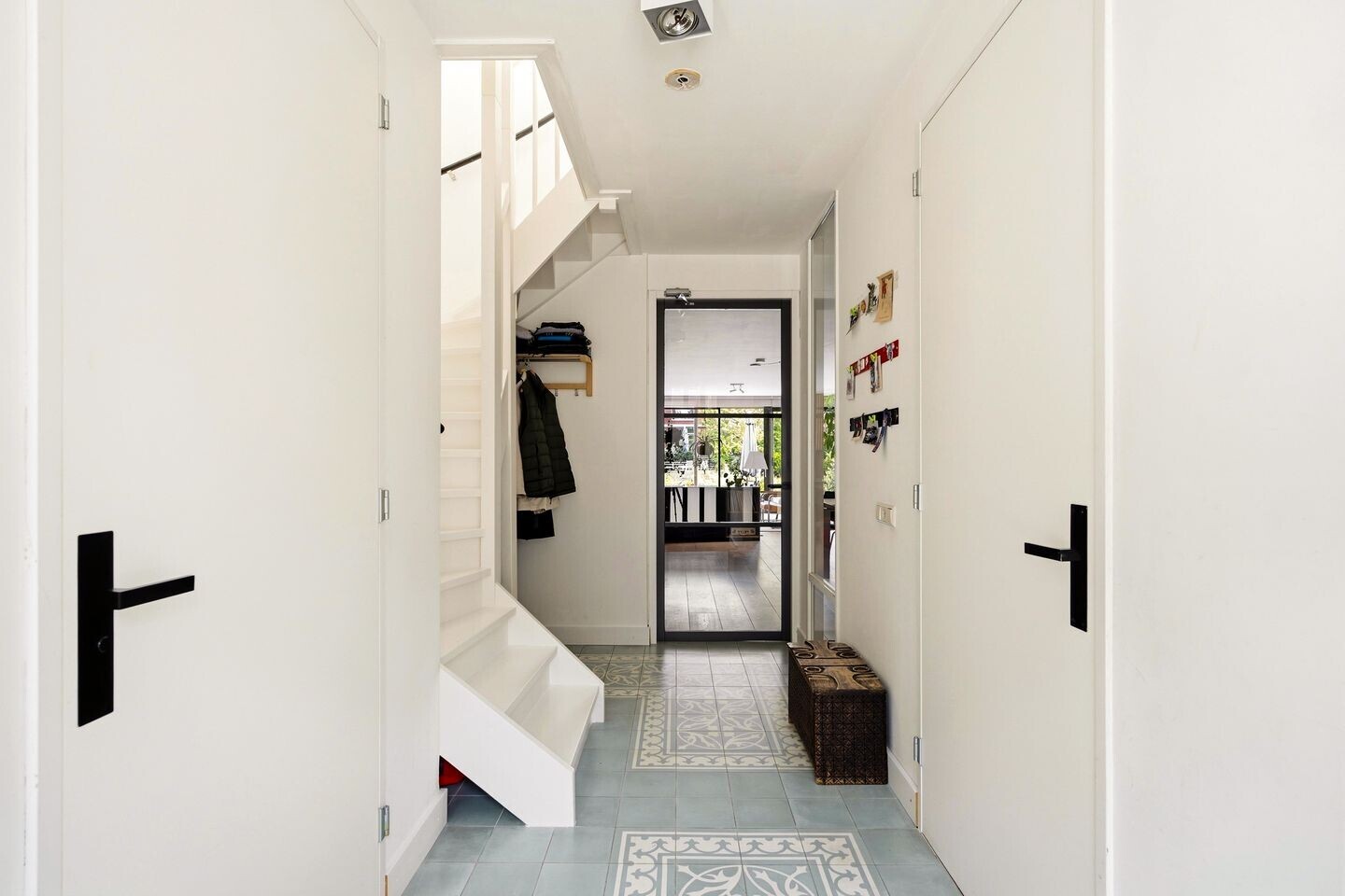 Twee-onder-één-kap te koop: Zwanebloemlaan 35, Amsterdam