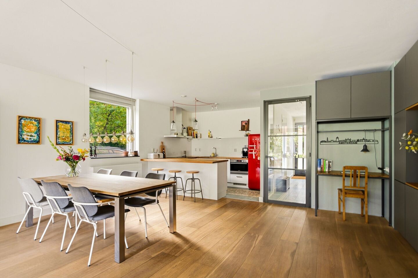 Twee-onder-één-kap te koop: Zwanebloemlaan 35, Amsterdam