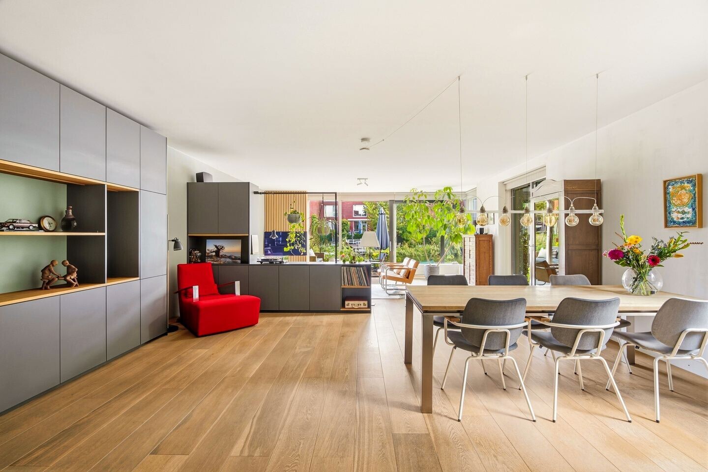 Twee-onder-één-kap te koop: Zwanebloemlaan 35, Amsterdam