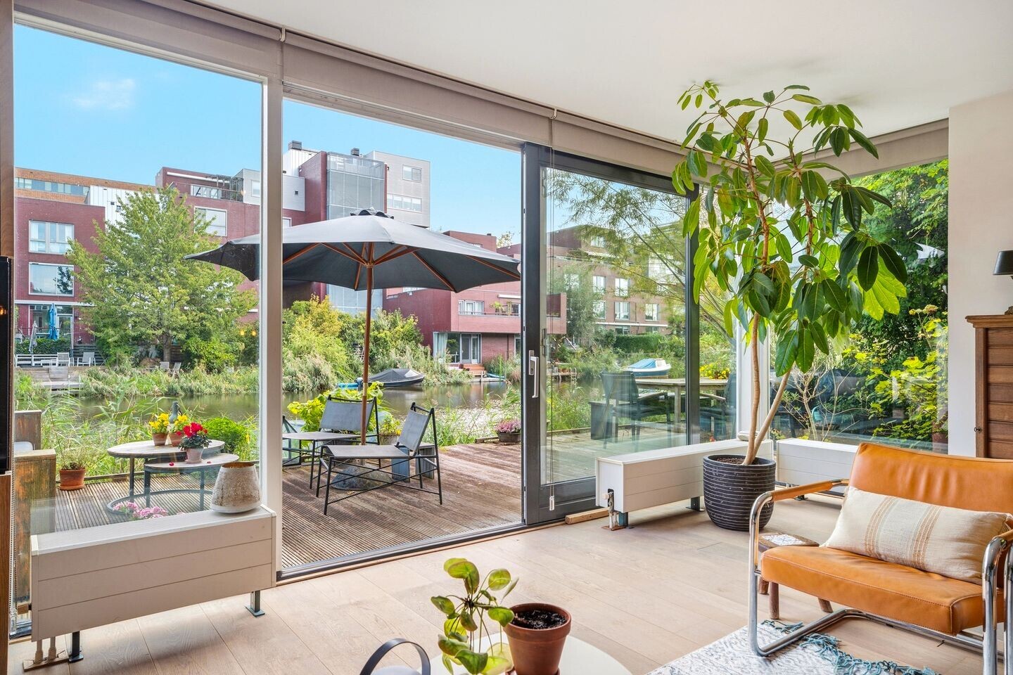 Twee-onder-één-kap te koop: Zwanebloemlaan 35, Amsterdam
