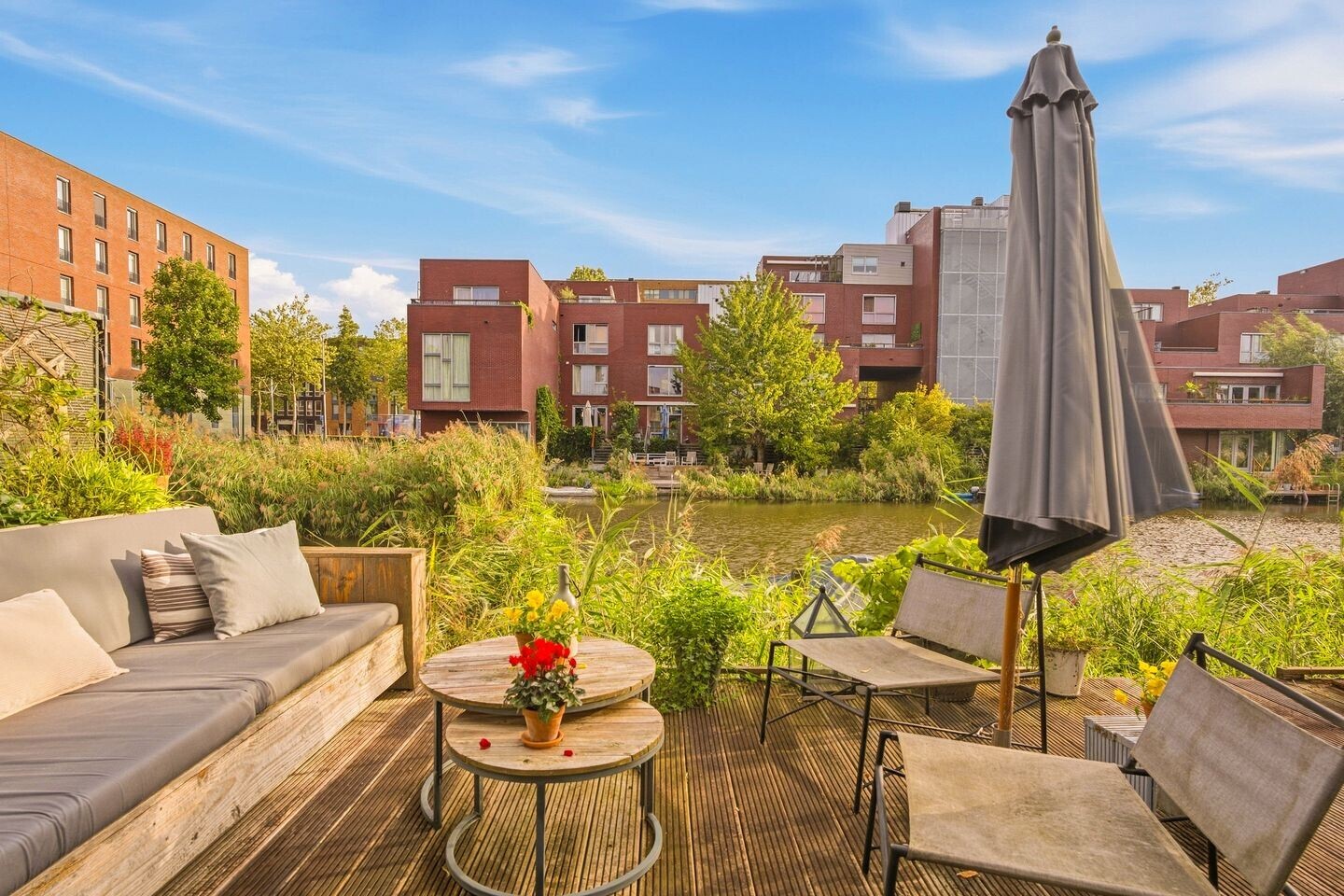 Twee-onder-één-kap te koop: Zwanebloemlaan 35, Amsterdam