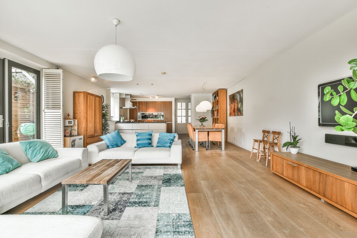 Twee-onder-één-kap te koop: Zwanebloemlaan 39, Amsterdam