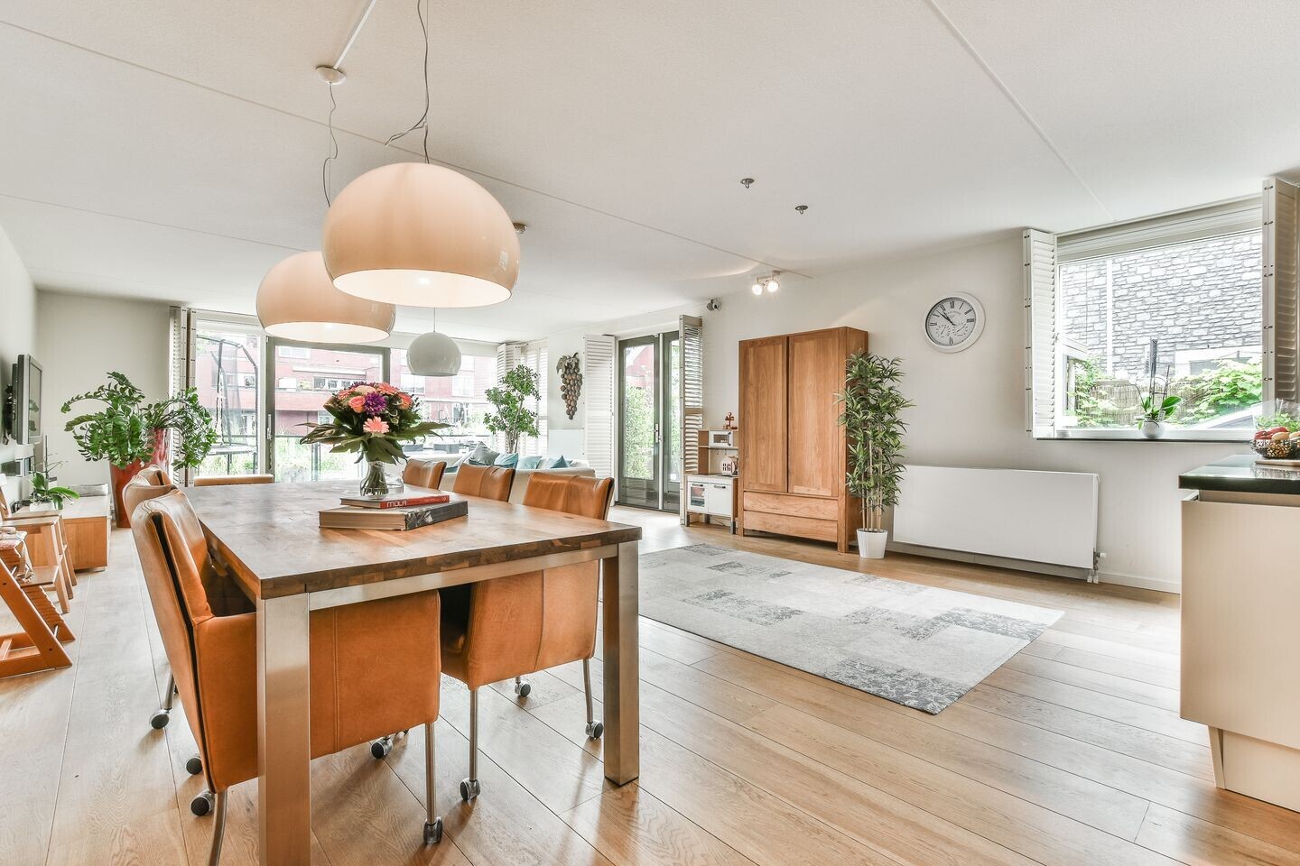 Twee-onder-één-kap te koop: Zwanebloemlaan 39, Amsterdam